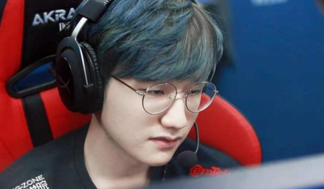 带给球迷更 带给球迷更