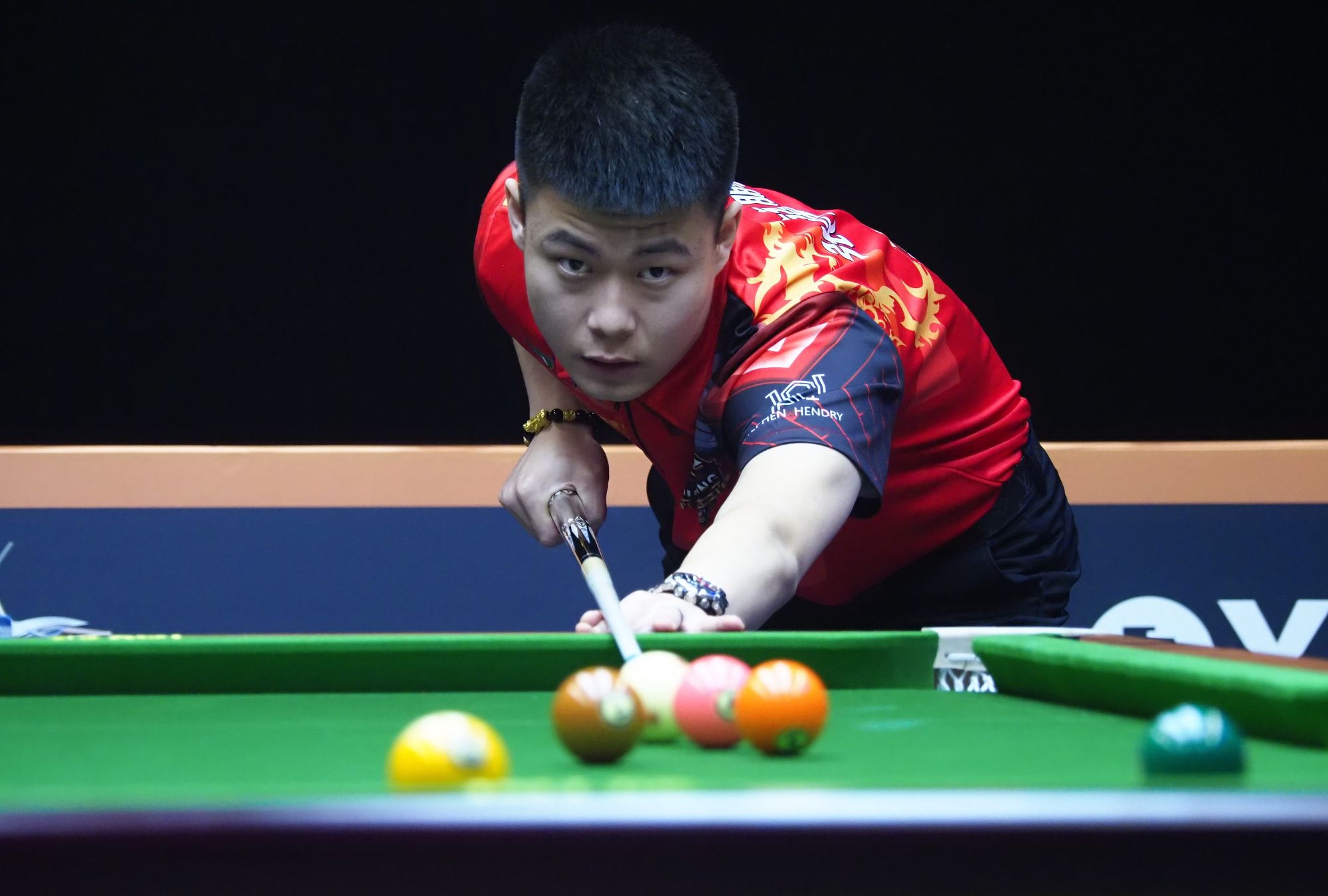 詹姆斯即将 詹姆斯即将