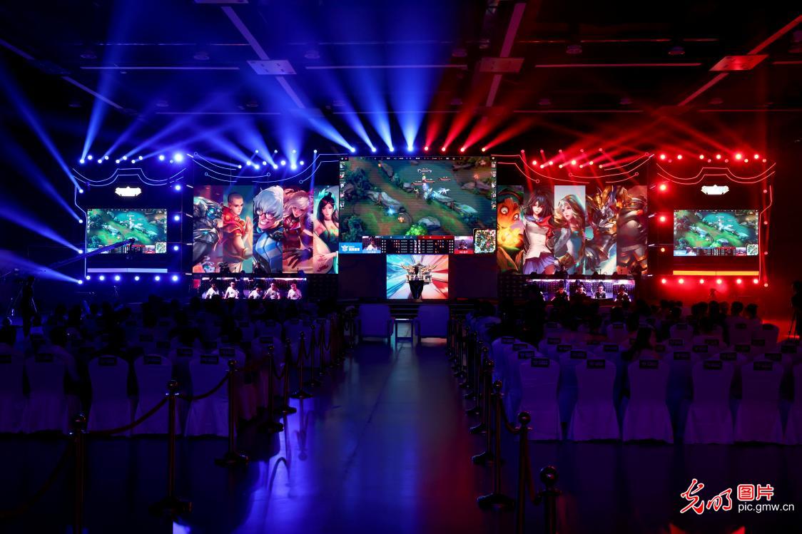 廖三宁在进 廖三宁在进